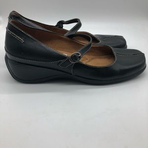 Naturalizer black Mary Janes